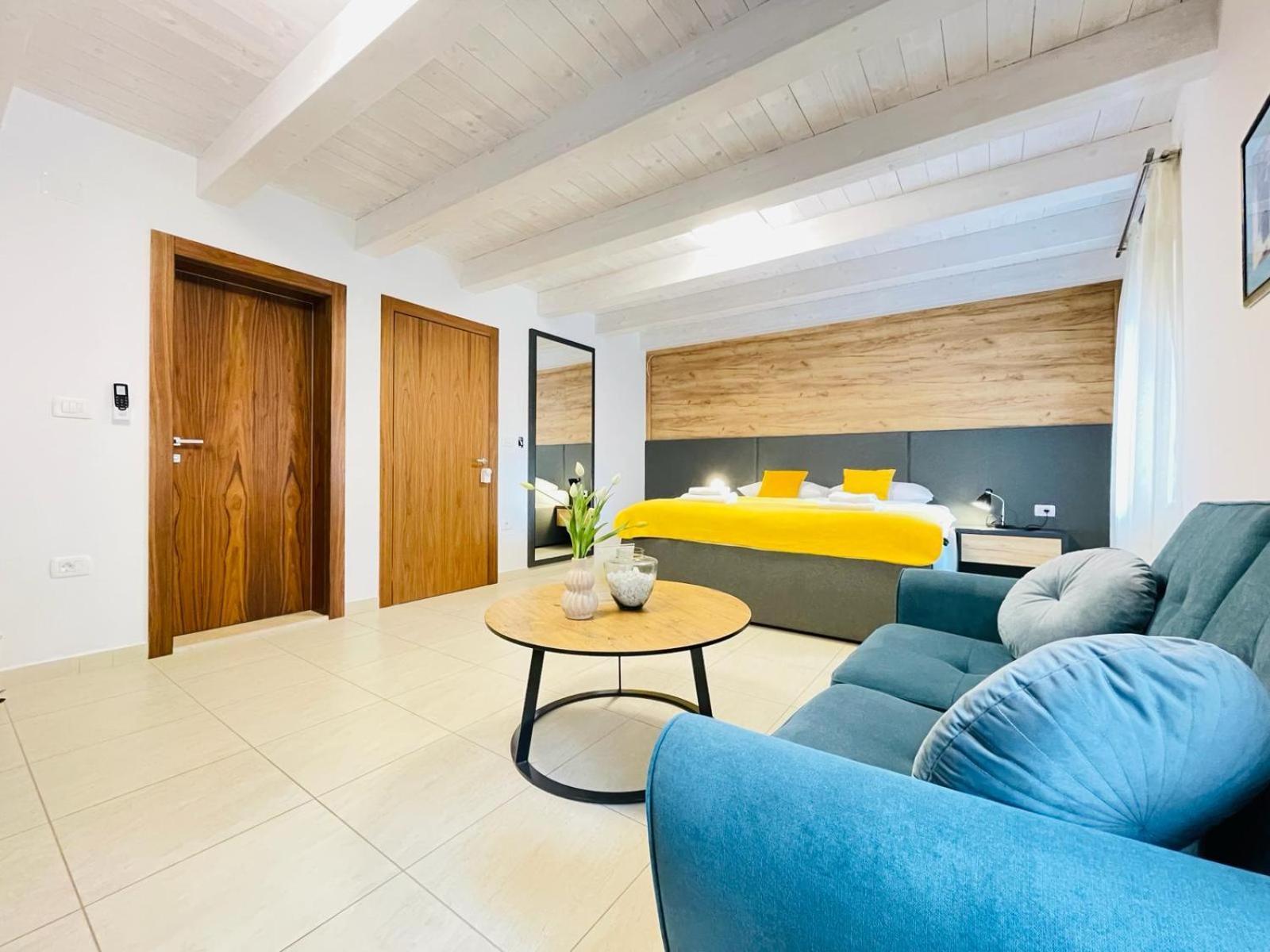 Fazana City Rooms With Free Parking Экстерьер фото