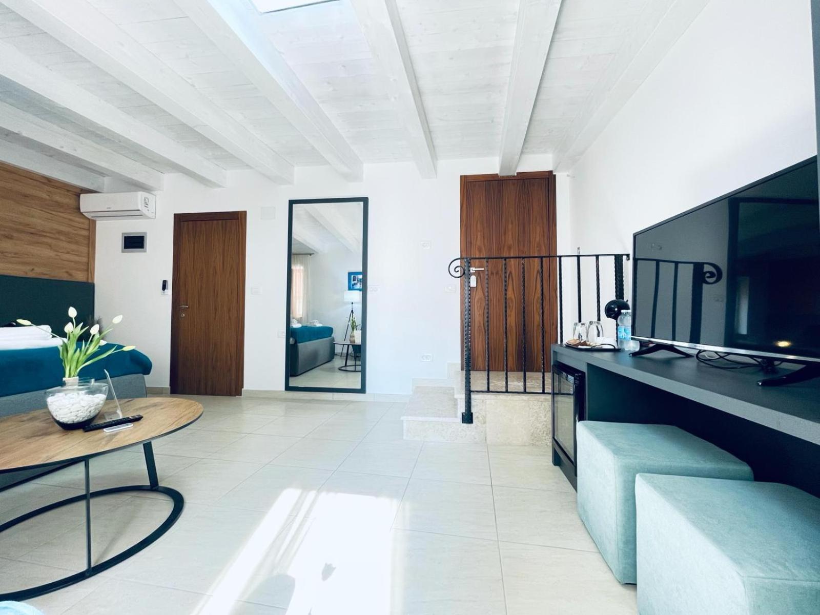 Fazana City Rooms With Free Parking Экстерьер фото