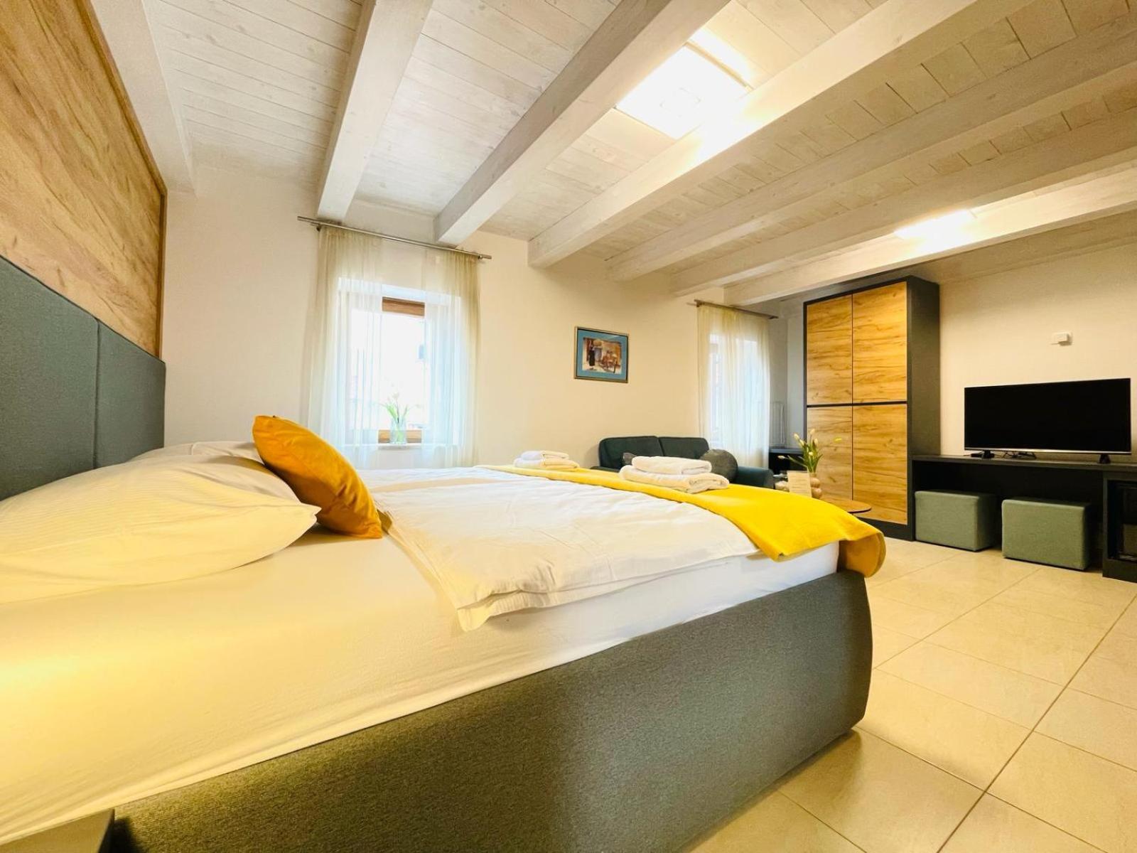 Fazana City Rooms With Free Parking Экстерьер фото